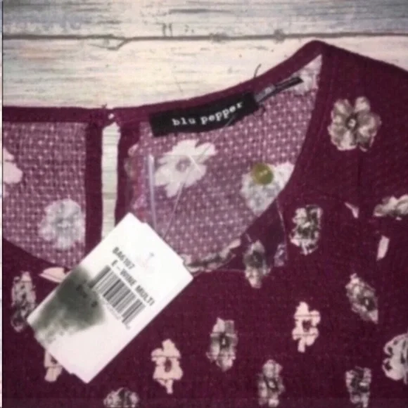 NWT Blu Pepper Burgundy Floral Blouse - Picture 3 of 5